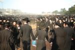 Thousands of Gur Chassidim Unite Against Gzeiras HaGiyus, Led by the Rebbe Shlit"a