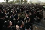 Thousands of Gur Chassidim Unite Against Gzeiras HaGiyus, Led by the Rebbe Shlit"a