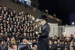 Main image for Hachnosas Sefer Torah in Seret Vizhnitz Beis Medrash, Beis Shemesh