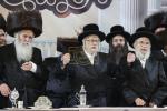 Hachnosas Sefer Torah in Seret Vizhnitz Beis Medrash, Beis Shemesh