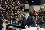 Hachnosas Sefer Torah in Seret Vizhnitz Beis Medrash, Beis Shemesh