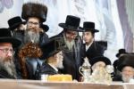 Hachnosas Sefer Torah in Seret Vizhnitz Beis Medrash, Beis Shemesh