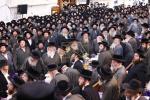 Toldos Aharon Vaad Mifal Hatorah: Siyum Talta Bava Nezikin and Beginning Maseches Sanhedrin in Amud Hayom