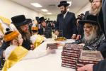 Chumash Seudah in Satmar Montreal with the Satmar Rebbe Shlit"a