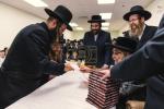 Chumash Seudah in Satmar Montreal with the Satmar Rebbe Shlit"a