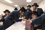 Chumash Seudah in Satmar Montreal with the Satmar Rebbe Shlit"a