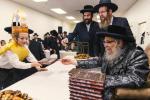 Chumash Seudah in Satmar Montreal with the Satmar Rebbe Shlit"a