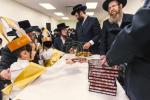 Chumash Seudah in Satmar Montreal with the Satmar Rebbe Shlit"a