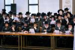 Talmud Torah Children Welcome Satmar Rebbe Shlit"a in Montreal