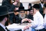 Talmud Torah Children Welcome Satmar Rebbe Shlit"a in Montreal
