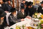 Satmar Rebbe Shlit"a in Montreal for Shatros Signing with R' Baruch Oberlander