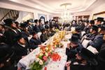 Satmar Rebbe Shlit"a in Montreal for Shatros Signing with R' Baruch Oberlander
