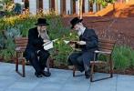 Kiddush Hashem: 'Za'akas Hatorah' Asifa with hundreds of Vizhnitzer yungerleit learning opposite the Yo'eitz Hamishpati's office