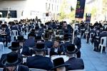Kiddush Hashem: 'Za'akas Hatorah' Asifa with hundreds of Vizhnitzer yungerleit learning opposite the Yo'eitz Hamishpati's office