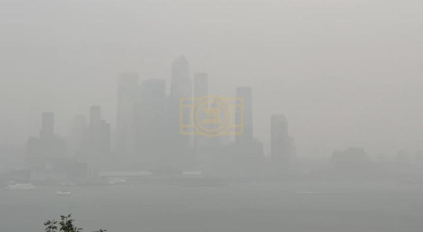 wildfire smoke vs cigarette This evening (July 17) will be dangerous to be outside for 50+ million people and here's the equivalent! This comparison is based on Berkeley Earth research that compares the long-term health First and Last Drink