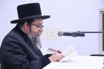 The Skulener Rebbe Shlit"a arrived in Emanuel to deliver a special derashah and guidance on Inyanei HaBayis. The event took place in the Boyaner Klaus, where hundreds of residents gathered for the inspiring evening.