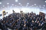 The Skulener Rebbe Shlit"a arrived in Emanuel to deliver a special derashah and guidance on Inyanei HaBayis. The event took place in the Boyaner Klaus, where hundreds of residents gathered for the inspiring evening.