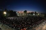 First scenes from the protest of Gerrer Chassidim outside Prison 10
