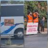 First scenes from the protest of Gerrer Chassidim outside Prison 10