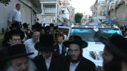 Hundreds of Bnei Brak Residents Welcome 'Asir Olam HaTorah' Bochur Shmuel Shmelke Pinter