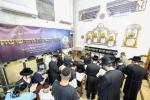 Uplifting Atzeres Tefillah at the Tziyon of the Holy Tanna Rabbi Meir Baal HaNes ZY"A on the Auspicious Day of Chamisha Asar B'Av.