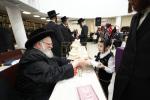 Mesibas Chumash Seudah at the Satmar Talmud Torah in Yerushalayim.
