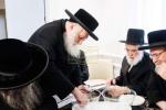 Maamad Chalukas HaYerusha of the Silver and Gold Keilim of the Berach Moshe Z"L, at the Home of the Nagid, Boneh U'Mekim, Reb Lipa Friedman HI"V, Son of the Meshamesh Bakodesh Harav Reb Moshe Shlit"a.