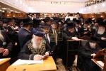 Visit of the Rishon LeZion, Rav Yitzchak Yosef Shlit"a, to the Belzer Rebbe Shlit"a.