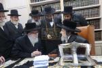 The Bohusher Rebbe Shlit"a Visiting Pe'er HaDor HaGaon HaTzaddik Rav Yaakov Meir Shechter Shlit"a