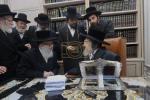 The Bohusher Rebbe Shlit"a Visiting Pe'er HaDor HaGaon HaTzaddik Rav Yaakov Meir Shechter Shlit"a