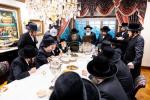 The Satmar Rebbe Shlit"a Visits the Home of Hanagid Chaim Mordechai Inzlicht Shlit"a in Monsey