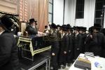 Belz Yeshiva of Kiryat Gat Comes to Hear a Sichas Chizuk from the Dinover Rebbe Ahead of the Upcoming Rosh Hashanah