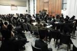 Belz Yeshiva of Kiryat Gat Comes to Hear a Sichas Chizuk from the Dinover Rebbe Ahead of the Upcoming Rosh Hashanah