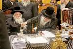 Main image for Hinei Ma Tov U'Ma Naim: The Nadvorna Rebbe Brothers at a Historic Meeting