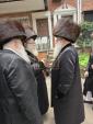 Sichas Divrei Chachamim: HaGaon HaTzaddik Gaavad Faltishan Shlit"a Meets the Sanz Klausenburger Rebbe Shlit"a