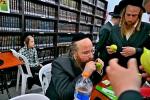Arba Minim Shuk in Beis Medrash Chakal Yitzchok in Ramah Daled, Beis Shemesh