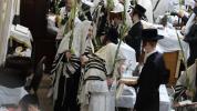 Sukkos by the Kretchnif Sighet Rebbe Shlit"a