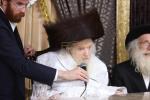 Lavish Hoshana Rabbah Seudah at the Residence of HaGaon Rav Moshe Sternbuch Shlit"a for Supporters of Kollelei Teshuvos VeHanhagos Under His Leadership