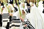 Hoshana Tzaddik Moshio: Hoshana Rabbah and Hakafos Shniyos by the Kretchnif Yerushalayim Rebbe Shlit"a
