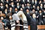 Hoshana Tzaddik Moshio: Hoshana Rabbah and Hakafos Shniyos by the Kretchnif Yerushalayim Rebbe Shlit"a