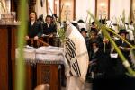 V'Yom Tov Haya Oseh: Chag HaSukkos by the Tosher Rebbe Shlit"a