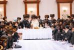 V'Yom Tov Haya Oseh: Chag HaSukkos by the Tosher Rebbe Shlit"a