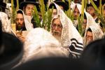 V'Yom Tov Haya Oseh: Chag HaSukkos by the Tosher Rebbe Shlit"a