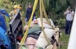 Main image for DRAMATIC CRANE RESCUE: Florida Firefighters Extract 600-Pound Man From Second-Floor Apartment