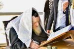 Rosh Chodesh Cheshvan: HaGaon HaRav Moshe Sternbuch Davens Shacharis Overlooking the Sea in Netanya