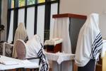 The Kretchnif Sighet Rebbe Shlit"a's Visit to America, Part 1