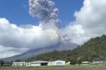 Main image for FIRE MOUNTAIN ROARS BACK: Mayon Volcano Blasts 3-Km Ash Column, Alert Raised To Level 3