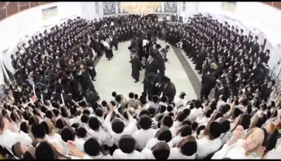 Hacnosas sefer torah in satmar bnei brak