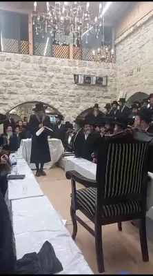 Yurtzit Seude of the bas eiyn zt"l with R' Elimalech Biderman in bies madrish alleviation in tzfas 