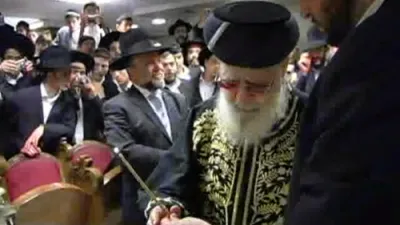  "Ah blick to the past" Chanukah at rabbonim and admoirim  Part 1